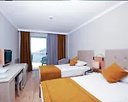 Sunrise 4* 马尔马里斯