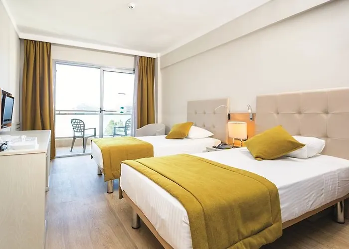 Sunrise Hotel 4*